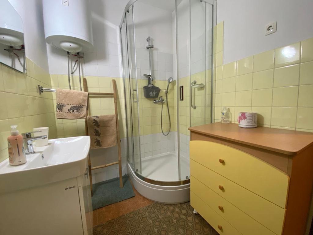 2 Bedroom Apartment/Parking/Market Split Exterior foto