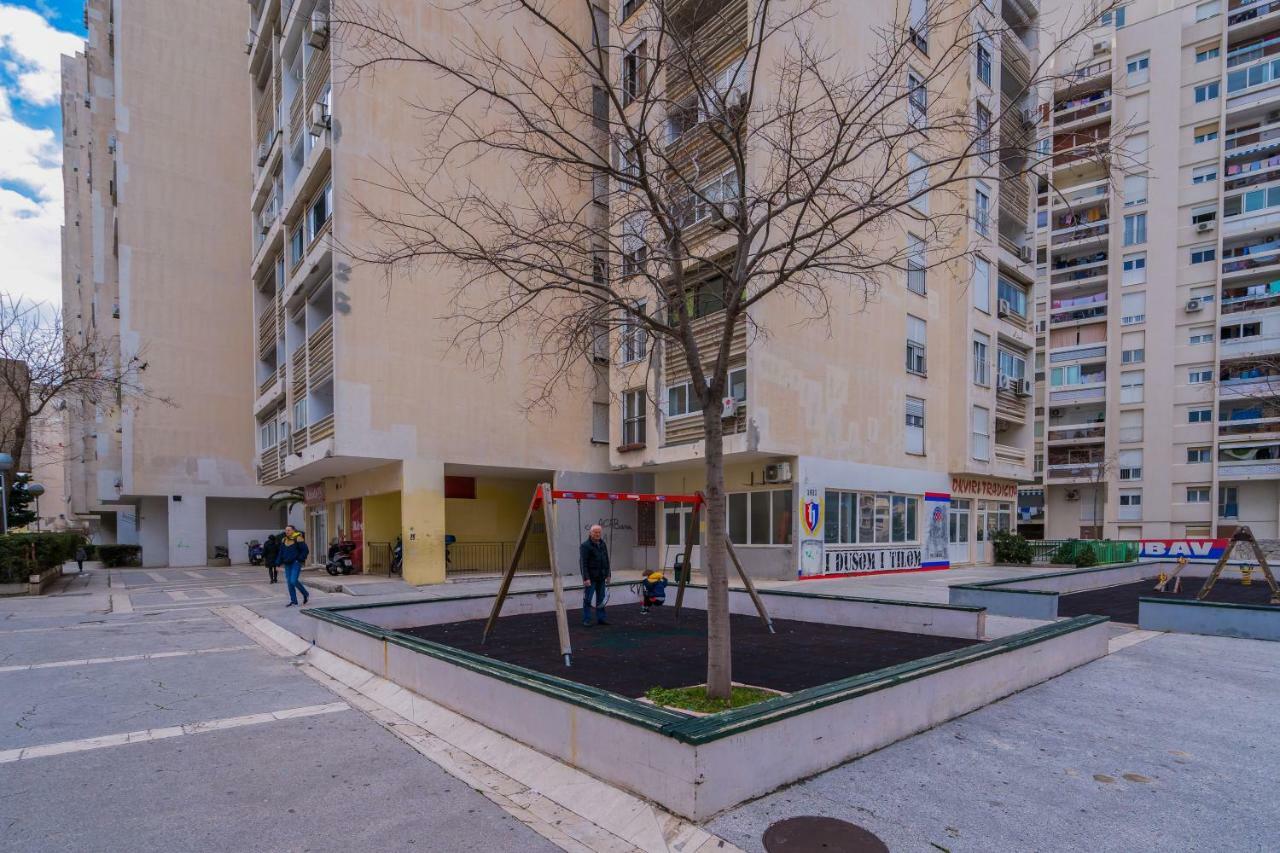2 Bedroom Apartment/Parking/Market Split Exterior foto